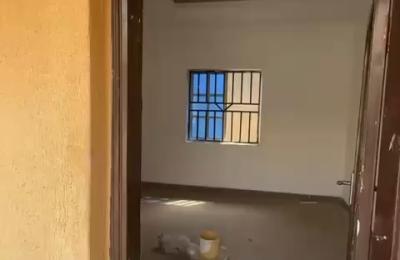 A standard room self con